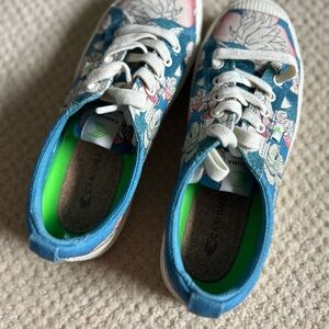 Cariuma Blue and White Floral Sneakers